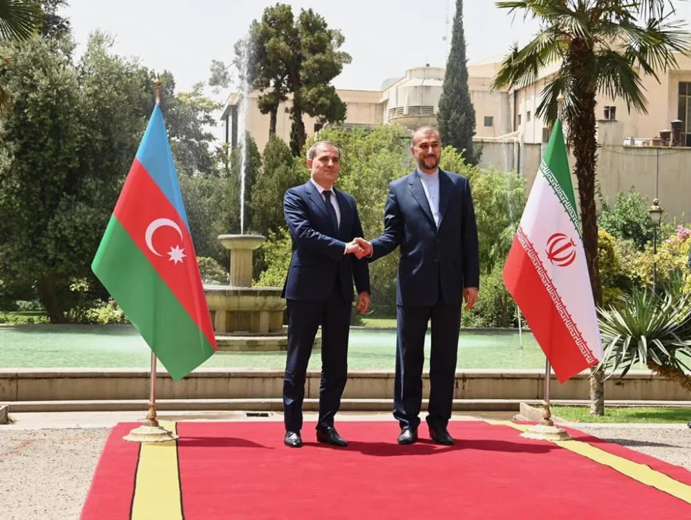 Azərbaycan və İran XİN başçıları hansı məsələləri müzakirə edib?