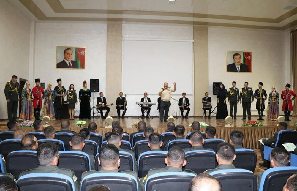 “Gizirlərin zabit vəzifələrinə hazırlığı kursu”nun ilk buraxılışı oldu