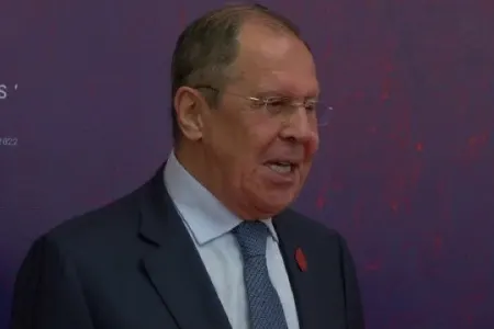 Lavrov jurnalistin sualını cavablamaqdan yayındı- - VİDEO