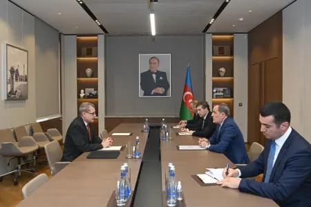 Ceyhun Bayramov Avstriyanın yeni səfiri ilə görüşdü