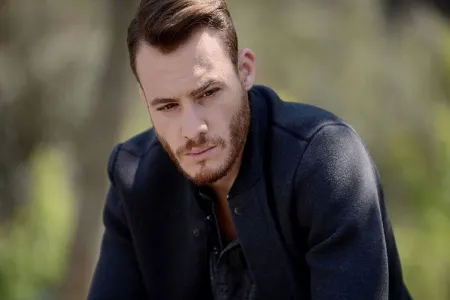 Rusiyalı qadının serial həvəsi başına bəla oldu, 2 milyon itirdi