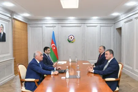 Əli Əsədov Gürcüstanın Kvemo Kartli bölgəsinin qubernatoru ilə görüşdü