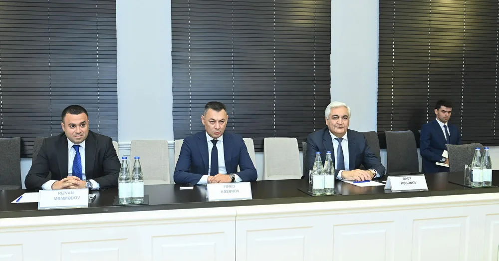Azad olunmuş ərazilərdə yerləşən təhsil müəssisələri üçün 1 000 kompüter ianə edildi