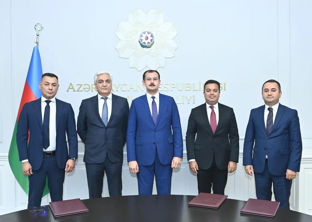 Azad olunmuş ərazilərdə yerləşən təhsil müəssisələri üçün 1 000 kompüter ianə edildi