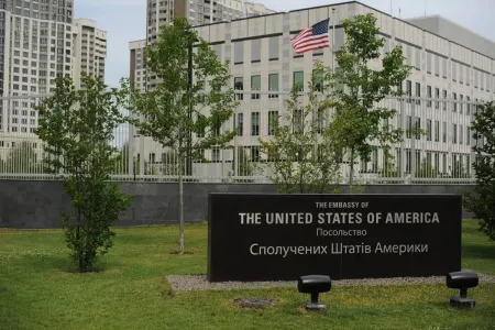 ABŞ-ın Kiyevdəki səfirliyi amerikalıları Ukraynanı tərk etməyə çağırıb