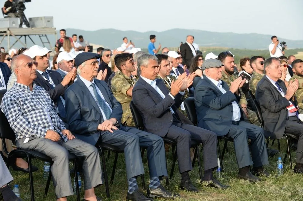 Vaqif Poeziya Günləri çərçivəsində Cıdır düzündə konsert-tamaşa təqdim olunub (FOTO)