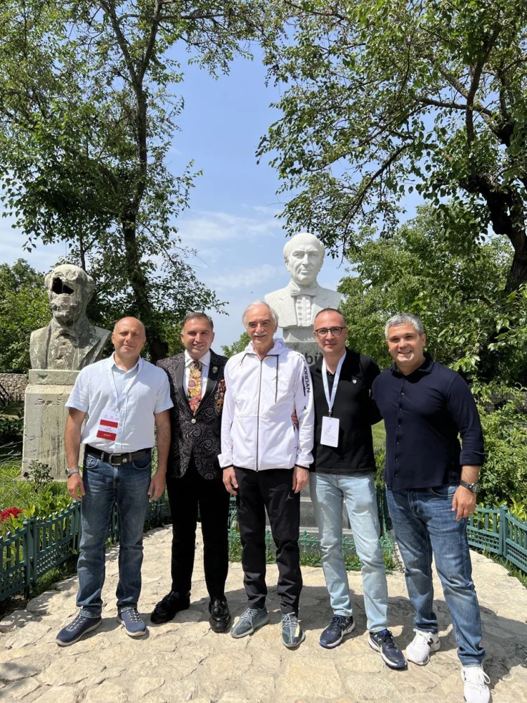 ““Dühaların divanı” bizi yaxşı eşidən düşmənə də divan tutdu” - Cəlal Qurbanov