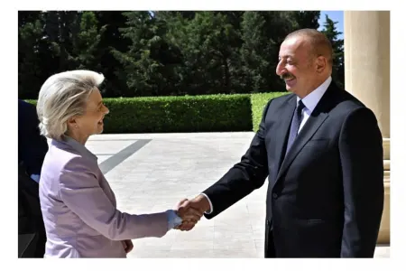 Ursula fon der Leyenin Azərbaycana səfəri başa çatıb