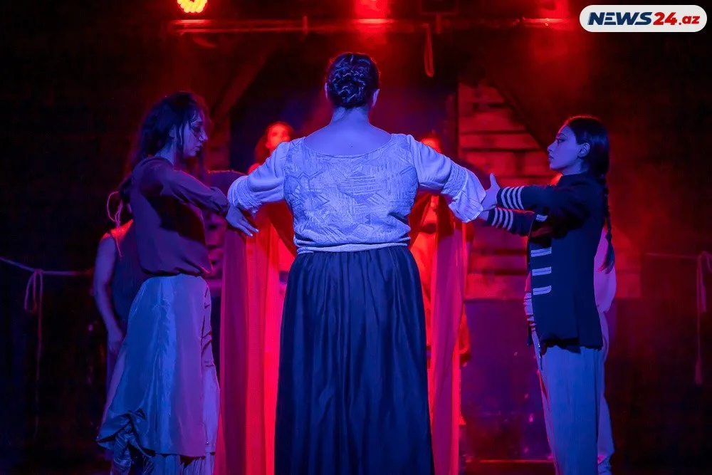 Pantomima Teatrının "İblis"i - FOTOLAR