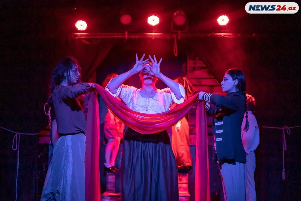 Pantomima Teatrının "İblis"i - FOTOLAR