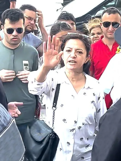 Gözdən əlillər nazirliyin qarşısında toplaşdı - Rəsmi açıqlama - FOTO