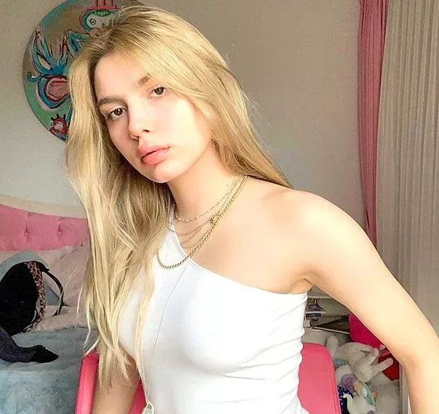 Tanınmış müğənnidən - ETİRAF: "Qumar oynayıram"-FOTO