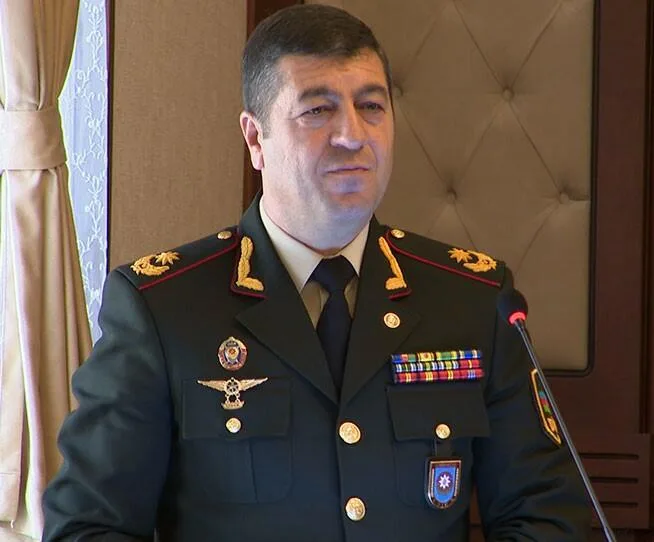 Bakıda məşhur generalla icra başçısı quda oldu - Nazir gəlinə bahalı brilliant verdi