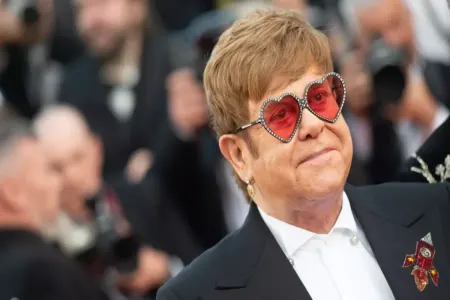 Elton Con daha konsert fəaliyyəti ilə məşğul olmayacaq