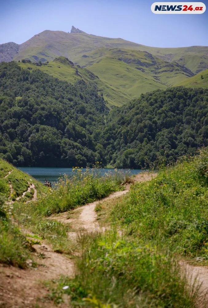 Başımın üstü Kəpəz, ayağımın altı Göygöl- "Azərbaycanın mirvarisi"ndən - FOTOREPORTAJ
