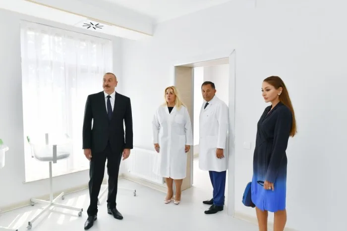 Prezident xanımı ilə Bakıdakı doğum evində yaradılan şəraitlə tanış oldu