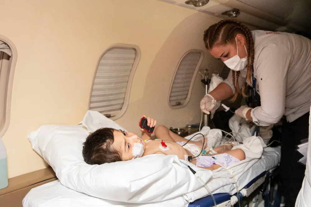 3 yaşlı şəhid övladı xüsusi təyyarə ilə Türkiyəyə müalicəyə göndərildi - -FOTO