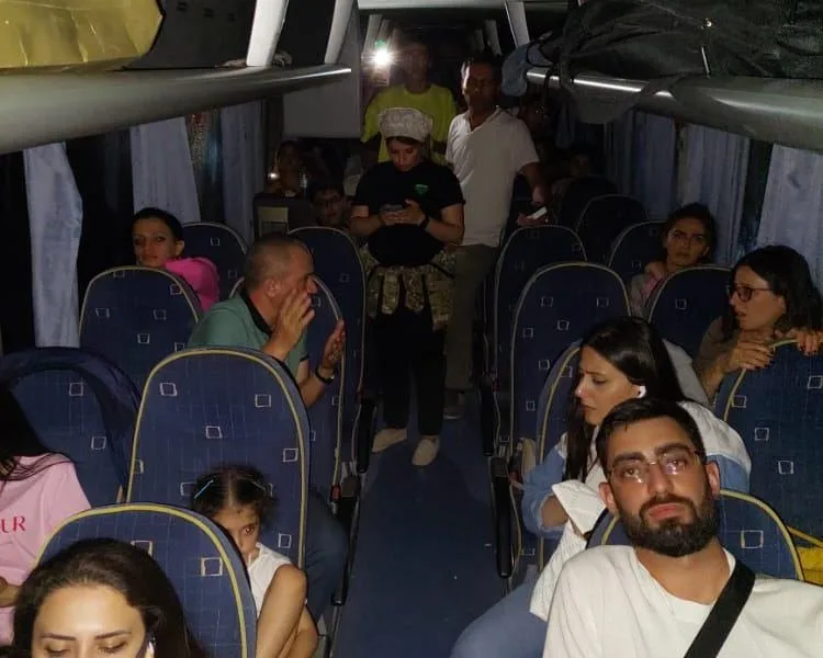 Milli Yaylaq Festivalından qayıdan jurnalistlər yolda köməksiz qalıb - FOTO