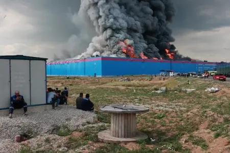 Moskvada “Ozon”da yanğın - VİDEO/FOTO