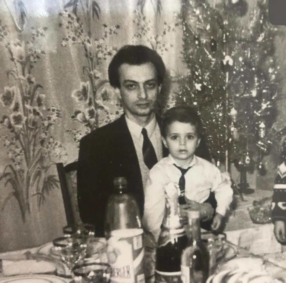 Məşhur reperdən atası ilə bağlı təsirli paylaşım - FOTO