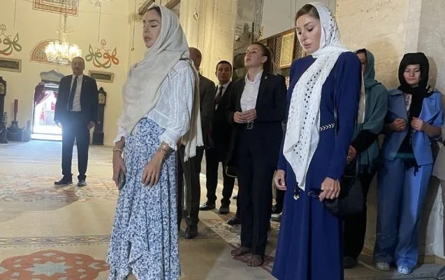 Mehriban Əliyeva və Leyla Əliyeva Mövlanə Muzeyində - FOTO - YENİLƏNİB