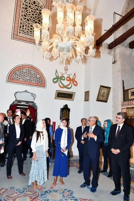Mehriban Əliyeva və Leyla Əliyeva Mövlanə Muzeyində - FOTO - YENİLƏNİB