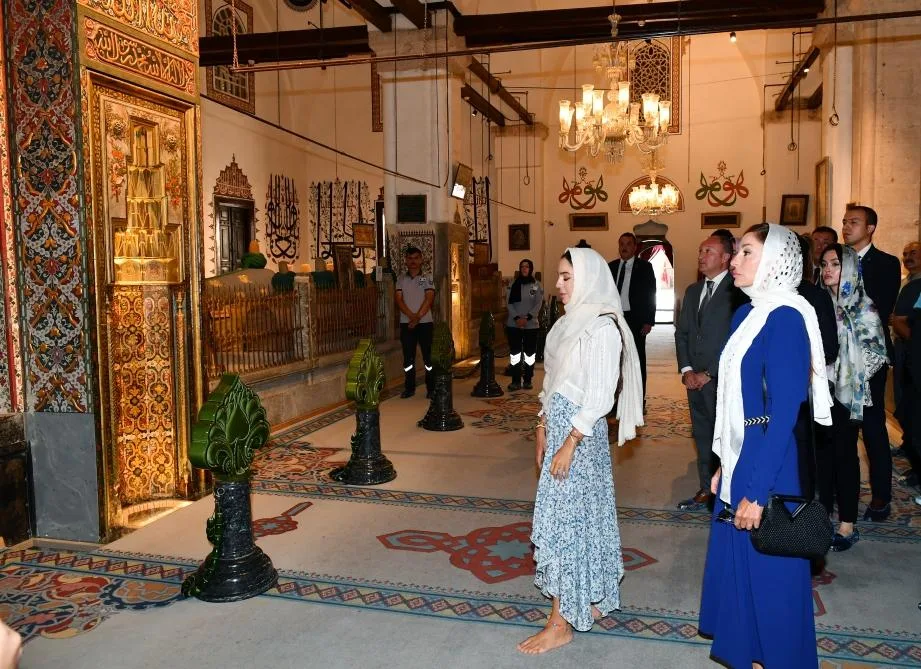 Mehriban Əliyeva və Leyla Əliyeva Mövlanə Muzeyində - FOTO - YENİLƏNİB