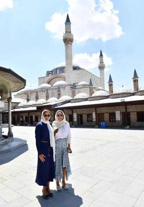Mehriban Əliyeva və Leyla Əliyeva Mövlanə Muzeyində - FOTO - YENİLƏNİB