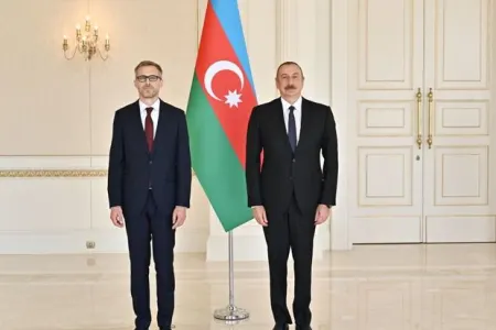 İlham Əliyev İsveçin yeni səfirini qəbul etdi - YENİLƏNİB