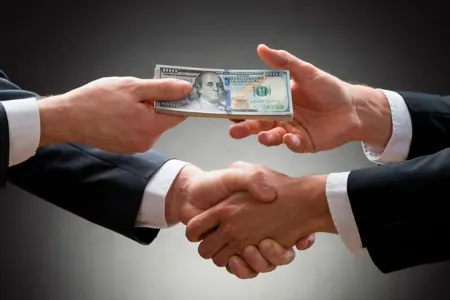 Rüşvətdə ittiham olunan bələdiyyə sədri və icra nümayəndəsinə - CƏZA VERİLDİ