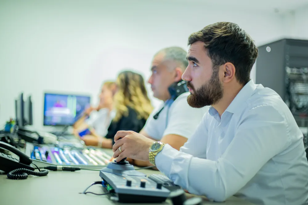 Bu təcrübəçilər "Xəzər TV"də işlə təmin olundular - FOTO/VİDEO