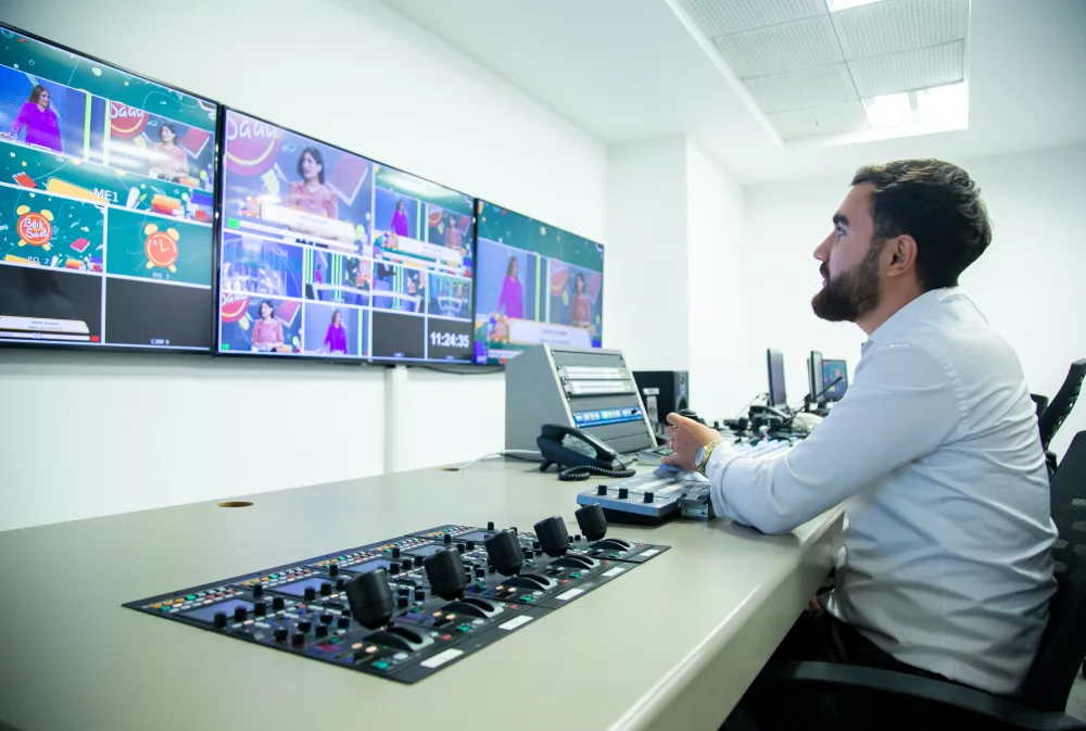 Bu təcrübəçilər "Xəzər TV"də işlə təmin olundular - FOTO/VİDEO