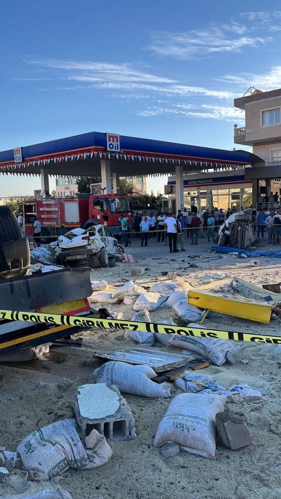 Türkiyədə daha bir ağır qəza,ölən və yaralananlar var - Video+Foto