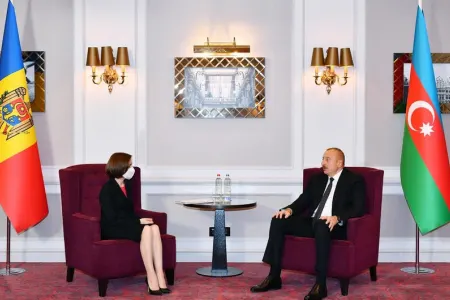 İlham Əliyev moldovalı həmkarını təbrik etdi