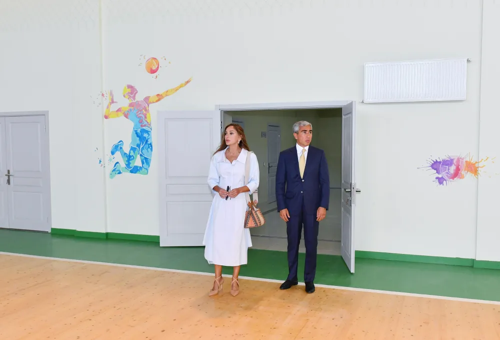 Mehriban Əliyeva Bakıda açılışlarda iştirak etdi