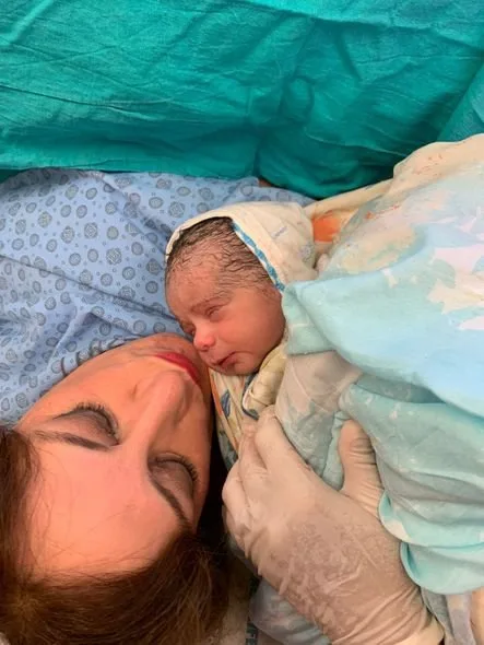 Azərbaycanda 57 yaşlı qadın ana oldu – - Foto