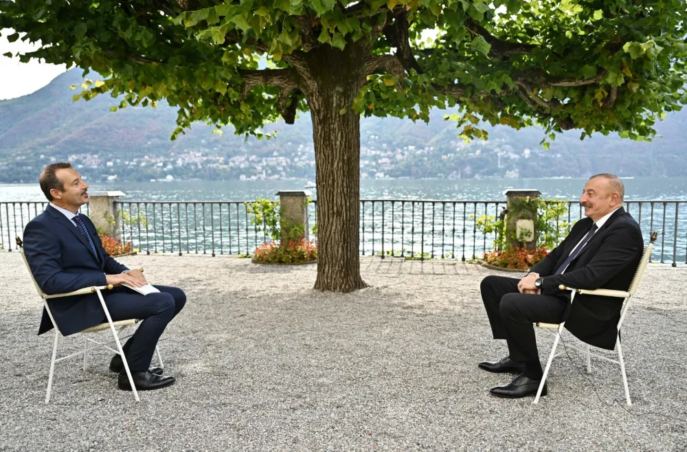 Prezident İtaliya qəzetinə müsahibə verdi - FOTO
