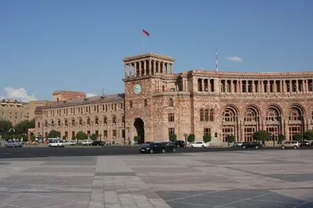 Ermənistanda şagirdlərə Azərbaycan dili - ÖYRƏDİLİR
