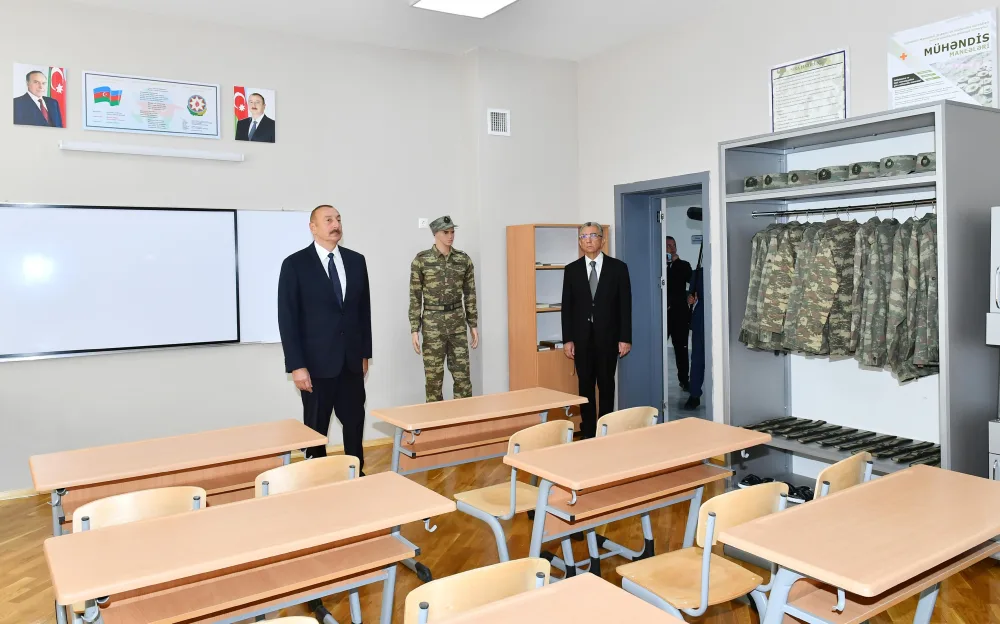 İlham Əliyev Bakıda iki məktəbin açılışını etdi - FOTO - YENİLƏNİB