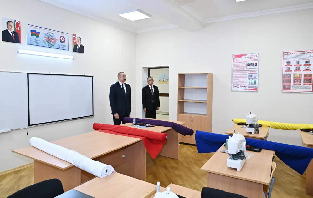 İlham Əliyev Bakıda iki məktəbin açılışını etdi - FOTO - YENİLƏNİB