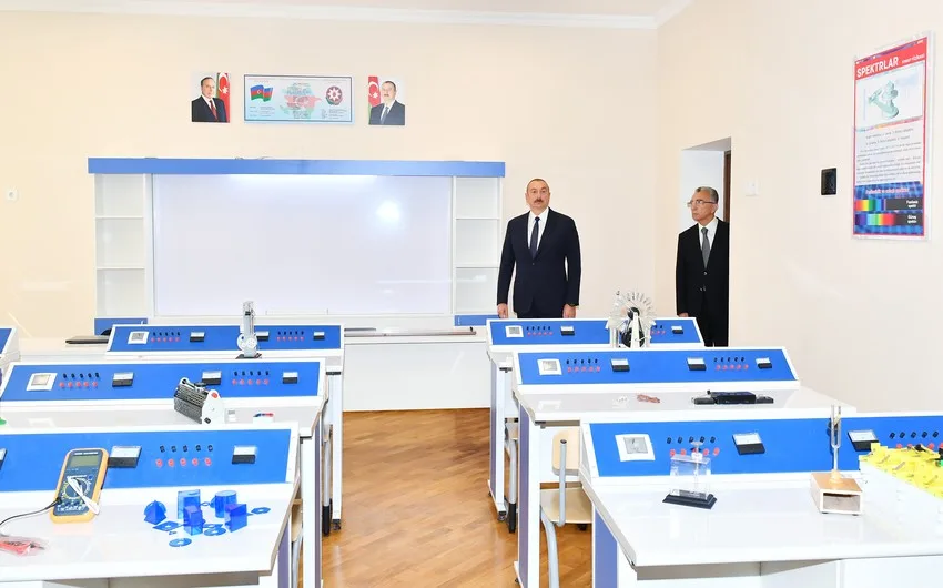 İlham Əliyev Bakıda iki məktəbin açılışını etdi - FOTO - YENİLƏNİB