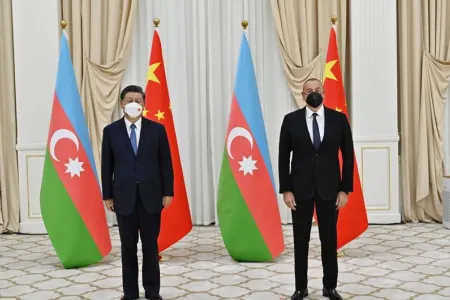 İlham Əliyev Səmərqənddə Çin lideri ilə görüşdü