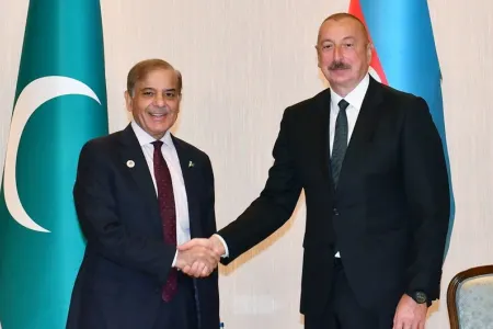 İlham Əliyev Pakistanın Baş naziri ilə görüşdü - FOTO - YENİLƏNİB