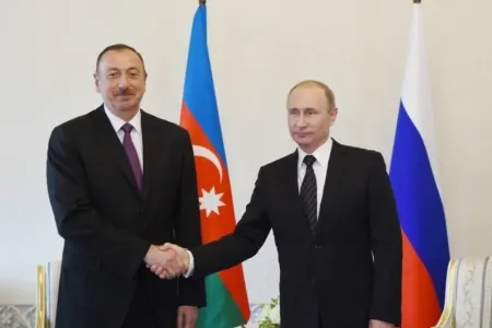 İlham Əliyev Putinlə görüşdü