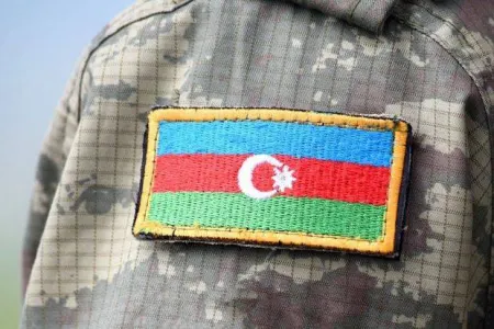 Ermənilərə əsir düşən hərbçimizin görüntüləri yayıldı - MƏĞRUR DURUŞU İLƏ DİQQƏT ÇƏKDİ - VİDEO