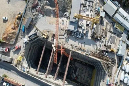 İstanbulda kran aşdı - ÖLƏNLƏR VAR
