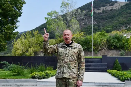 Ali Baş Komandan: - Şəhidlərimizin canı, qanı bahasına bu gün bu torpaqlardayıq