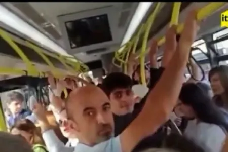 Avtobus sürücüsü sərnişinləri yarı yolda qoydu: - "Sürmürəm"