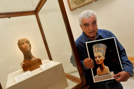 Qədim Misir kraliçası Nefertitinin sərdabəsi tapılıb