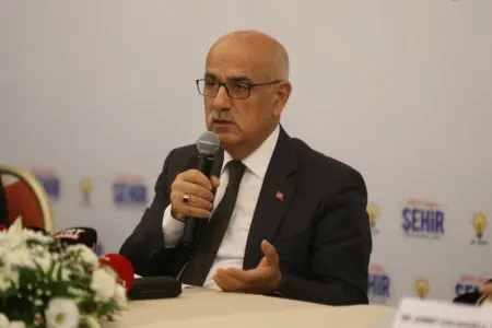 "Bəzi dövlətlər Ərdoğandan Azərbaycanla bağlı xahiş edirlər" - Türkiyəli nazir